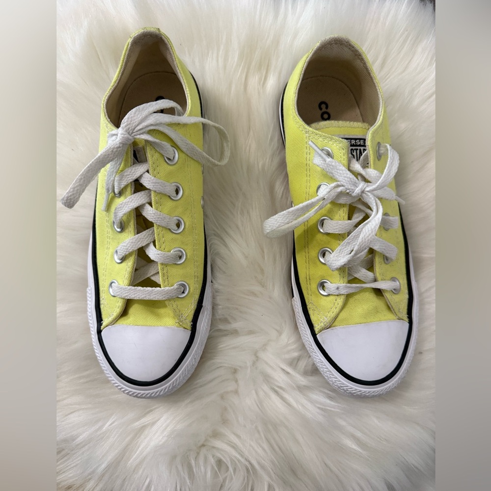 Converse Chuck Taylor All Star Low Yellow Sneakers Men's 4 Women's 6 Shoes
